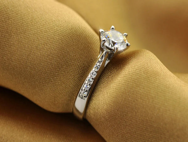 925 Sterling Silver Six Claw Moissanite Style Ring for Women