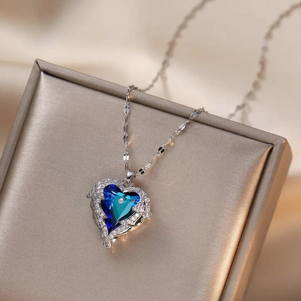 Fashionable and Luxurious Peach Heart Pearl Oyster Necklace, Personalized and Versatile Stainless Steel Clavicle Chain goobingoo