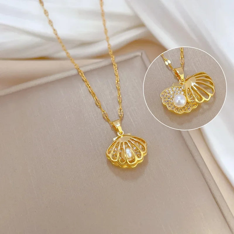 Fashionable and Luxurious Peach Heart Pearl Oyster Necklace, Personalized and Versatile Stainless Steel Clavicle Chain goobingoo