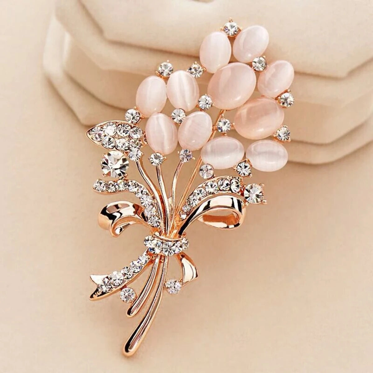 Tulip Flower Brooch — Elegant Coat Pin for Women