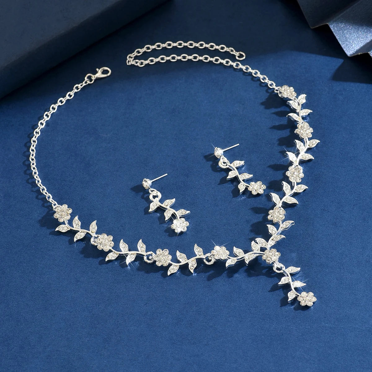 Elegant Women’s Choker Necklace & Earrings Set for Wedding & Prom goobingoo