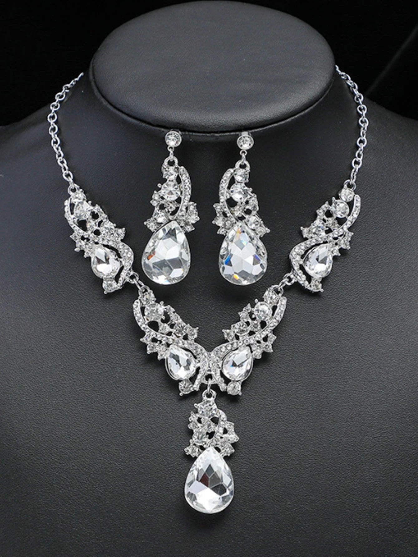 Elegant Alloy Necklace and Earring Set Wedding Party Jewelry