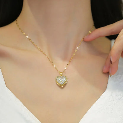 Fashionable and Luxurious Peach Heart Pearl Oyster Necklace, Personalized and Versatile Stainless Steel Clavicle Chain goobingoo
