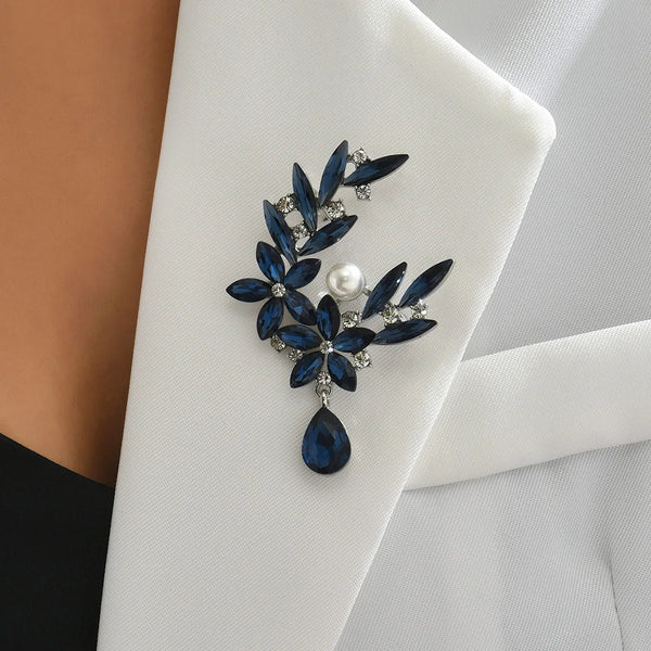 Trendy Flower Brooch Pin for Women Elegant Charm Chest Jewelry Gift