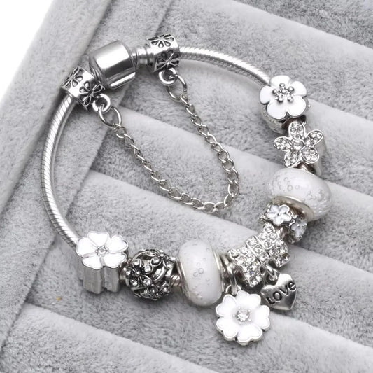 Glass Pearl Bead Bracelet — Retro Floral Charm Design