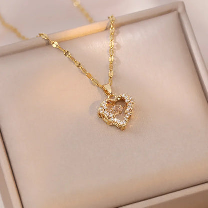 Fashionable and Luxurious Peach Heart Pearl Oyster Necklace, Personalized and Versatile Stainless Steel Clavicle Chain goobingoo