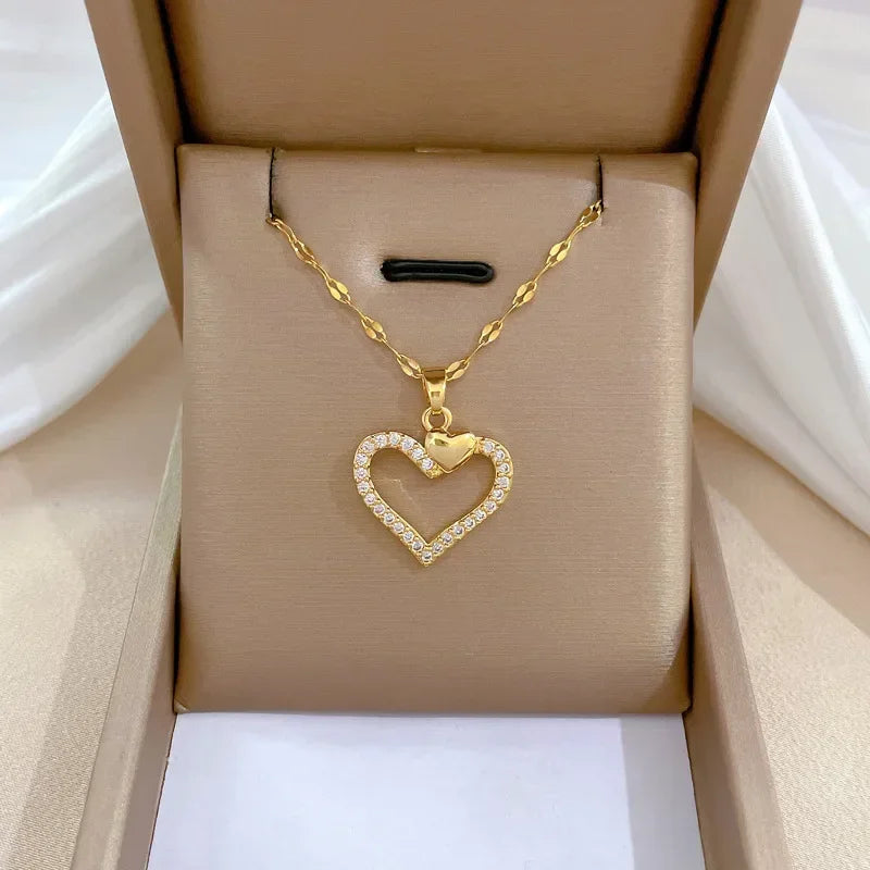 Fashionable and Luxurious Peach Heart Pearl Oyster Necklace, Personalized and Versatile Stainless Steel Clavicle Chain goobingoo