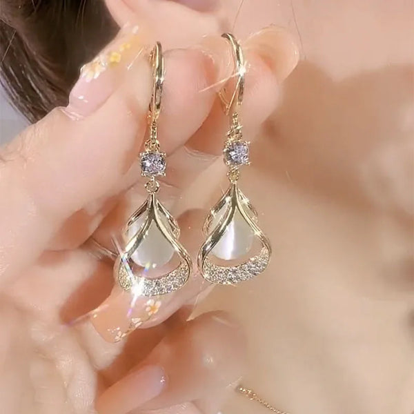 Cat Eye Stone Teardrop Earrings Elegant Niche Jewelry