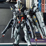 HG 1/144 Strike Noir Mecha Model Kit – Articulated Robot Figure with Wings, Backpack & Weapons