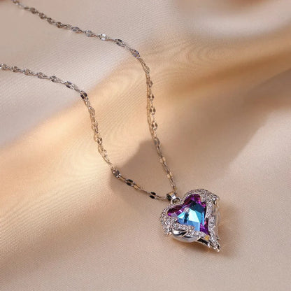 Fashionable and Luxurious Peach Heart Pearl Oyster Necklace, Personalized and Versatile Stainless Steel Clavicle Chain goobingoo