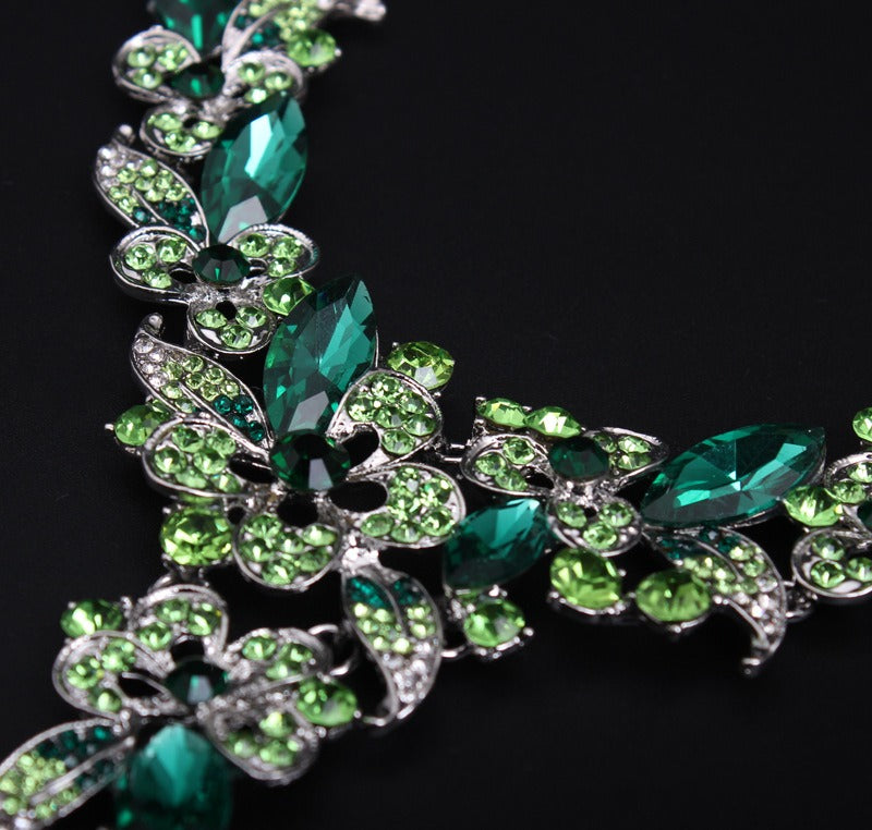 Viuirnka Green Floral Statement Necklace & Earrings Set for Women – Leaf & Flower Motif Jewelry for Weddings, Parties, Prom & Bridesmaid Gifts goobingoo
